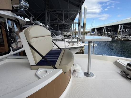 Ranger Tugs R-31 CB Yacht For Sale