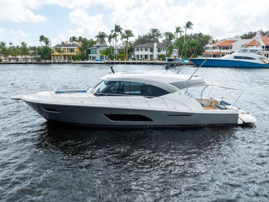 Riviera 575 SUV Yacht For Sale