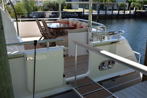Picture Of: 76' Horizon 76' Open Flybridge 2005 Yacht For Sale | 2 of 75