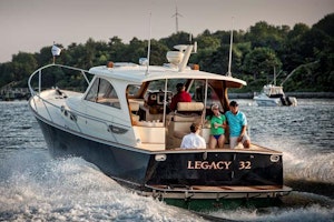 Picture Of: 32' Legacy 32 2021 Yacht For Sale | 3 of 7
