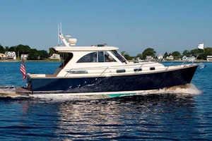 Picture Of: 32' Legacy 32 2021 Yacht For Sale | 1 of 7