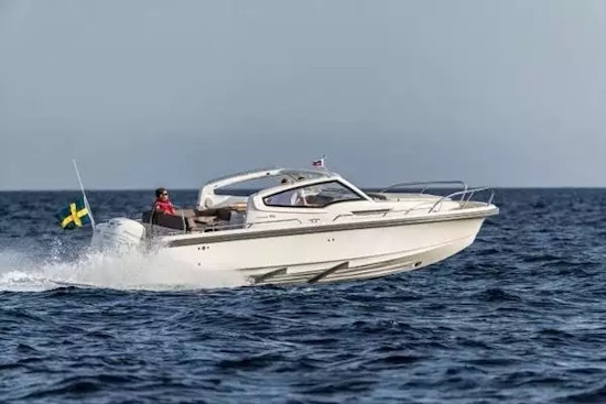 Nimbus W9 Yacht For Sale