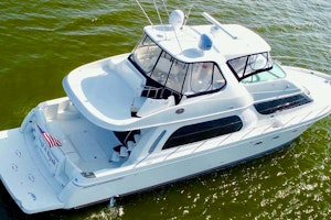Picture Of: 56' Carver 560 Voyager 2006 Yacht For Sale | 3 of 66