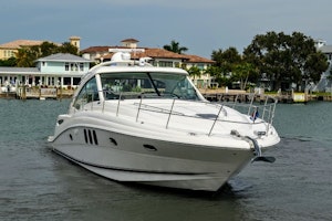 Picture Of: 51' Sea Ray 500 Sundancer 2011 Yacht For Sale | 3 of 84
