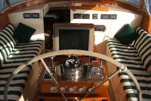 Picture Of: 92' Vitters Performance Cruiser 1999 Yacht For Sale | 4 of 33