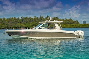 Picture Of: 38' Boston Whaler 2019 Boston Whaler 380 Realm 2019 Yacht For Sale | 2 of 41