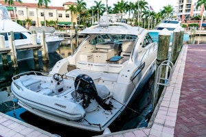 Picture Of: 47' Sea Ray 470 Sundancer 2011 Yacht For Sale | 4 of 21