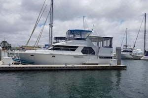 Picture Of: 47' Carver 440 Aft Cabin 1994 Yacht For Sale | 3 of 7