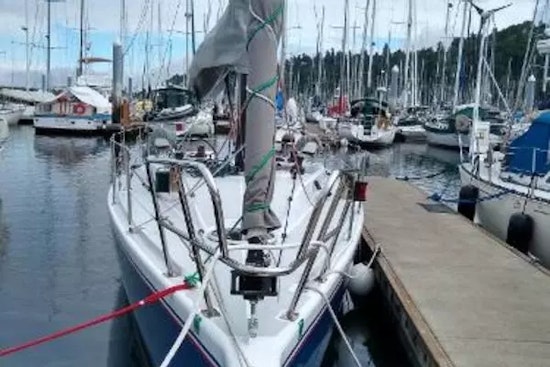 Perry Custom Boomer Day Sailor Yacht For Sale