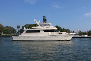 Picture Of: 74' Hatteras 74 CPMY 1989 Yacht For Sale | 4 of 55