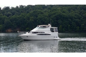 Picture Of: 46' Carver 466 Carver Aft Cabin 2004 Yacht For Sale | 1 of 47