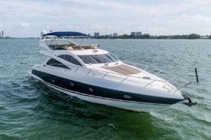 Picture Of: 72' Sunseeker Manhattan 2007 Yacht For Sale | 2 of 37