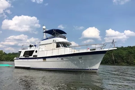 Hatteras 48 LRC Yacht For Sale