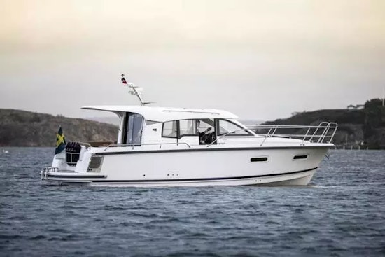 Nimbus 305 Yacht For Sale
