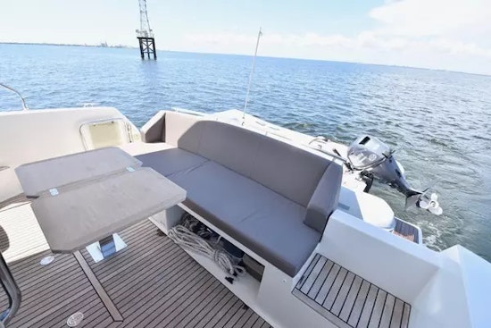Prestige 420 Flybridge Yacht For Sale