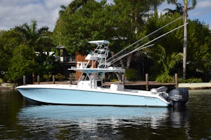 Picture Of: 41' Bahama SeaKeeper Gyro equipped 2014 Yacht For Sale | 3 of 37