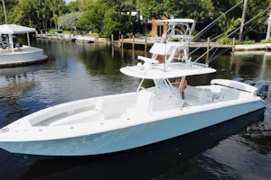 Picture Of: 41' Bahama SeaKeeper Gyro equipped 2014 Yacht For Sale | 1 of 37