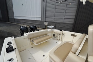 Picture Of: 33' Boston Whaler 330 Outrage 2016 Yacht For Sale | 2 of 72