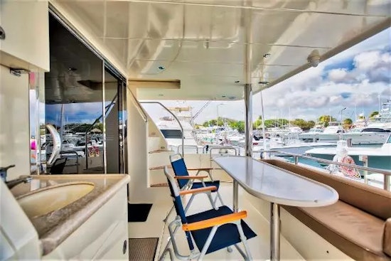 Hampton 580 Pilot House Yacht For Sale