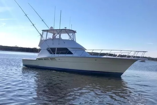 Hatteras 50 Convertible Yacht For Sale