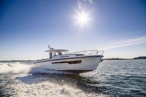 Picture Of: 40' Nimbus T11 2021 Yacht For Sale | 3 of 18