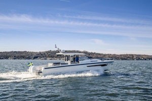 Nimbus T11 Yacht For Sale