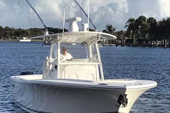 Regulator 31 Center Console Yacht For Sale