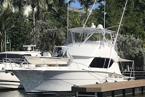 Picture Of: 50' Hatteras 50 Convertible 2002 Yacht For Sale | 3 of 37