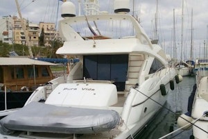 Picture Of: 72' Sunseeker Manhattan 2006 Yacht For Sale | 3 of 16