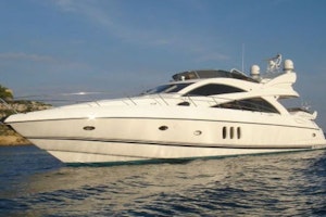 Picture Of: 72' Sunseeker Manhattan 2006 Yacht For Sale | 4 of 16