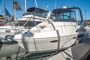 Picture Of: 39' Carver Mariner 2012 Yacht For Sale | 3 of 54