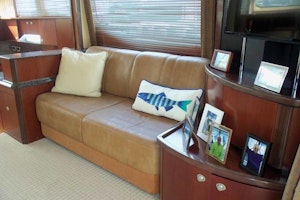 Picture Of: 52' Sea Ray Sedan Bridge 2005 Yacht For Sale | 4 of 45