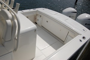 Picture Of: 31' Regulator 31 Center Console 2019 Yacht For Sale | 4 of 59