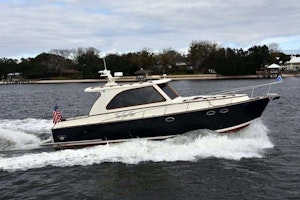 Picture Of: 41' Windsor Craft by Vicem Yacht 40' Hardtop 2009 Yacht For Sale | 1 of 16