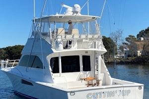 Picture Of: 52' Viking 52 Convertible 2005 Yacht For Sale | 3 of 120