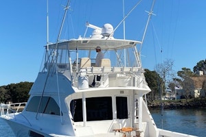 Picture Of: 52' Viking 52 Convertible 2005 Yacht For Sale | 4 of 120