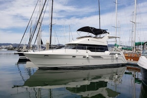 Picture Of: 47' Bayliner 4387 Motor Yacht 1991 Yacht For Sale | 2 of 6