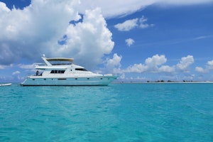 Picture Of: 72' Vitech 72 Motor Yacht 1994 Yacht For Sale | 4 of 44