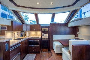 Picture Of: 46' Carver 444 CPMY 2003 Yacht For Sale | 3 of 52