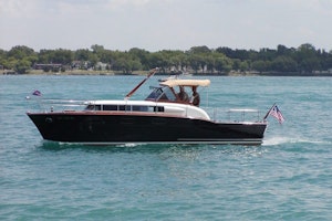 Picture Of: 33' Chris-Craft 33 Futura 1957 Yacht For Sale | 1 of 32