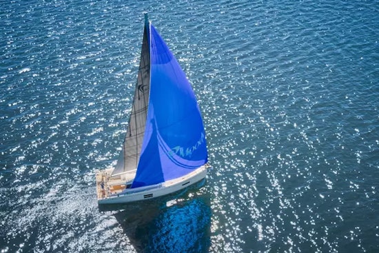 Moody 41 Decksaloon Yacht For Sale
