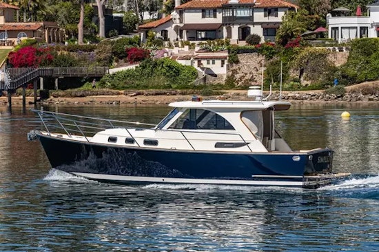 Legacy Express 32 Yacht For Sale