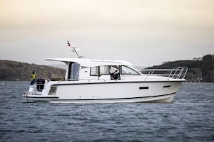 Nimbus 305 Coupe #294 Yacht For Sale