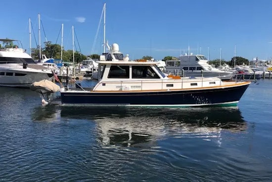 2005 Grand Banks 43 Eastbay SX 43 Boats for Sale - Essex Marine Group