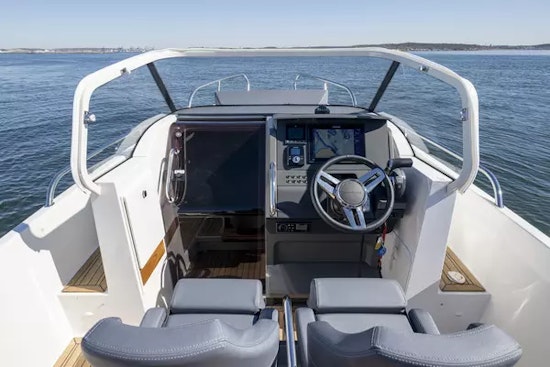 Nimbus T8 Yacht For Sale