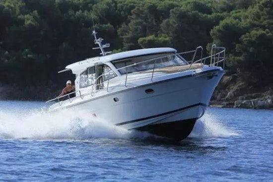 Nimbus 405 Coupé Yacht For Sale