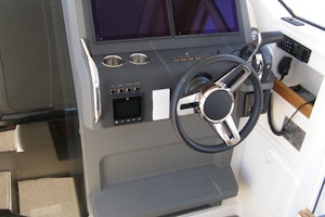 Nimbus C9 Yacht For Sale