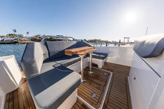 Nimbus T9 Yacht For Sale