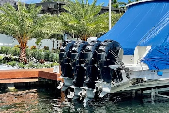 Boston Whaler 420 Outrage Yacht For Sale