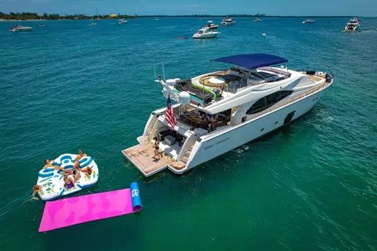 Ferretti Yachts 780 Yacht For Sale